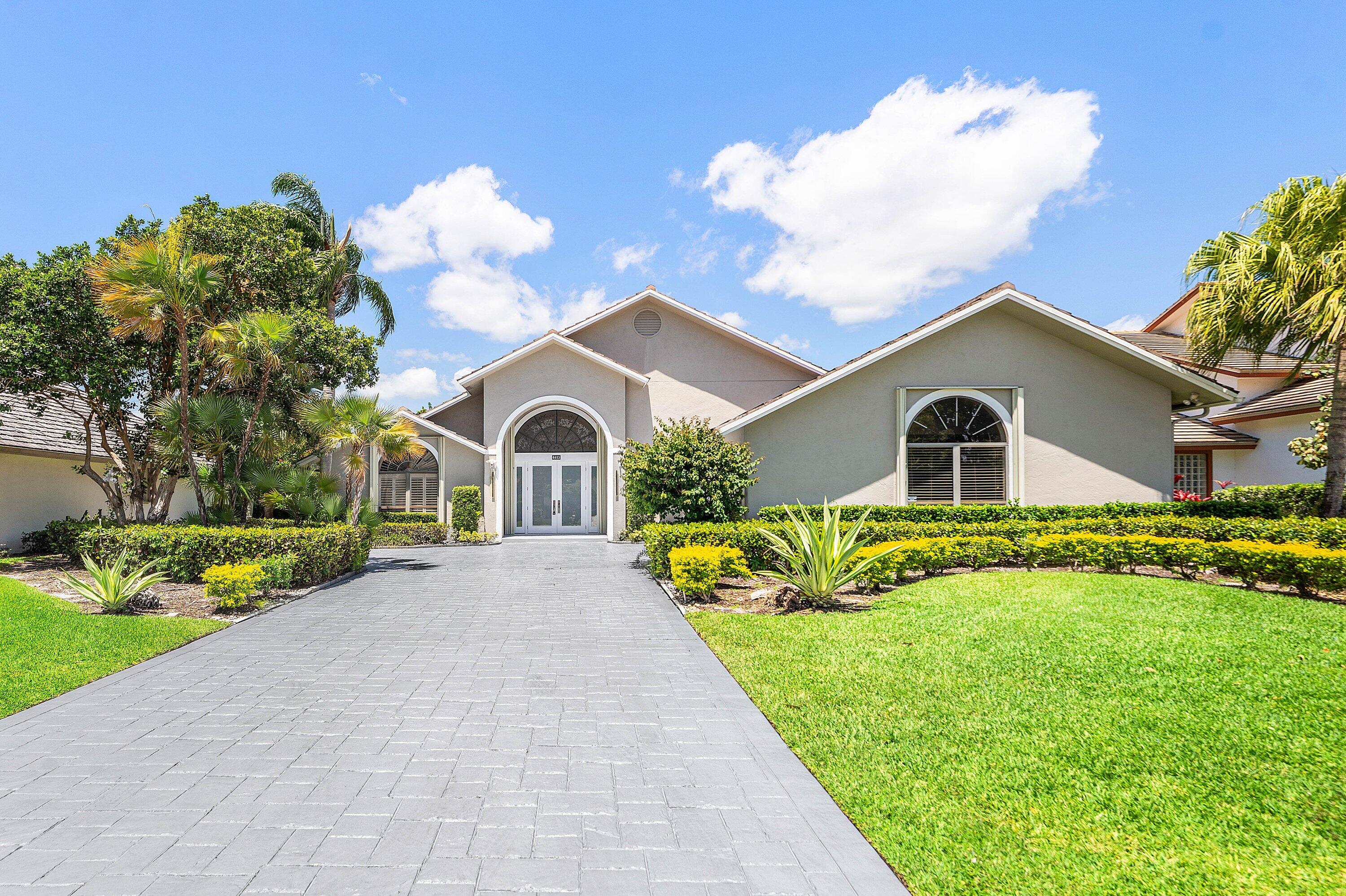 Palm Beach Gardens photo 1