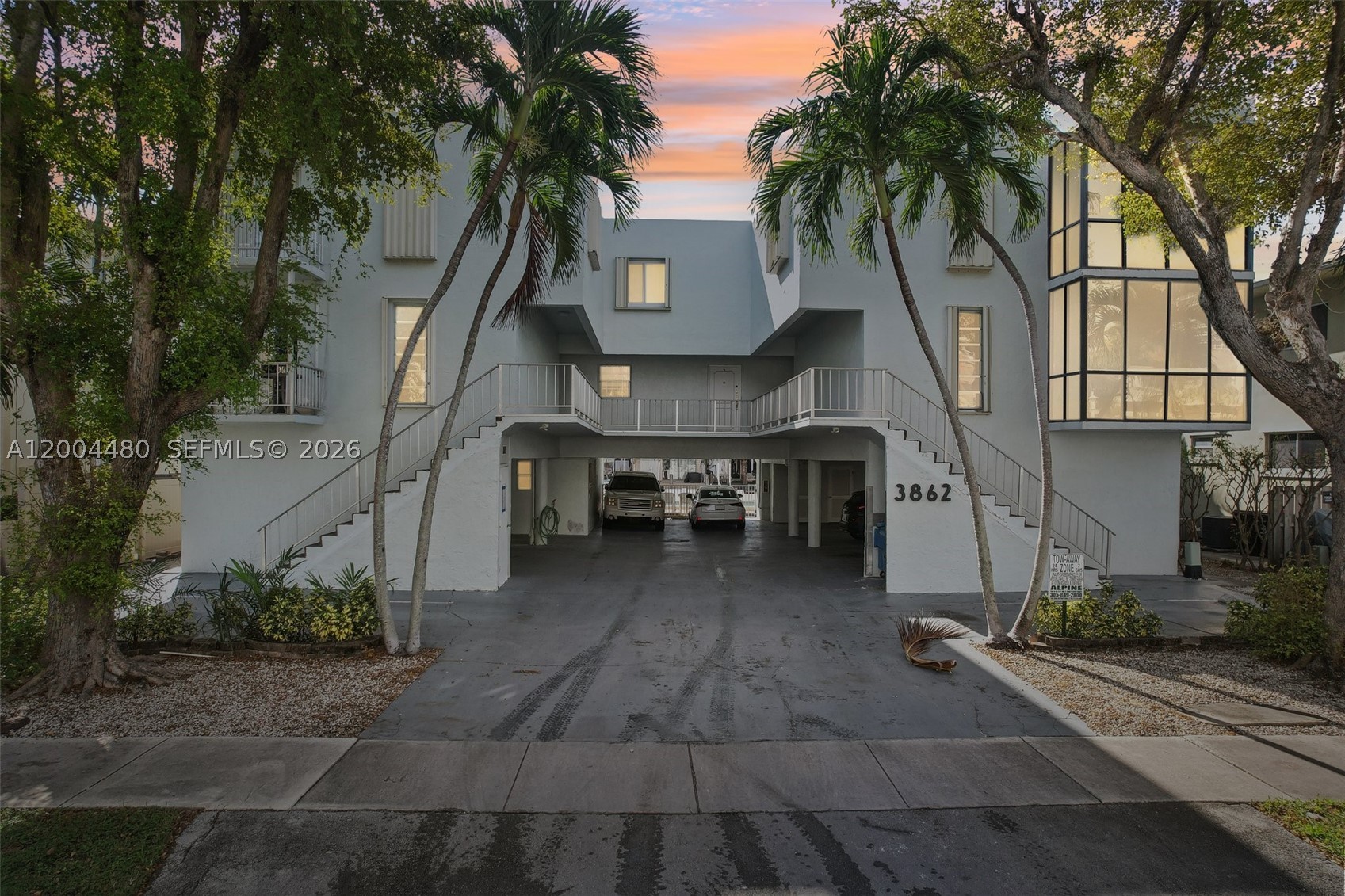 North Miami Beach photo 2