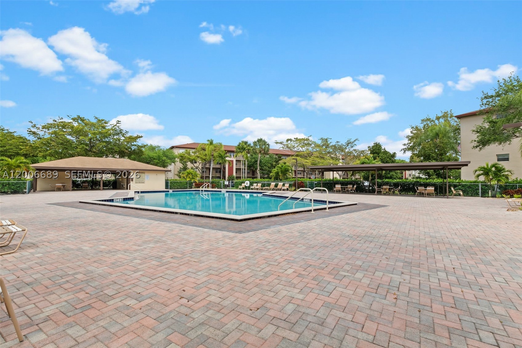 Pembroke Pines photo 2