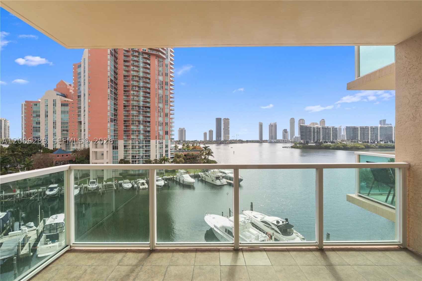 Aventura photo 1