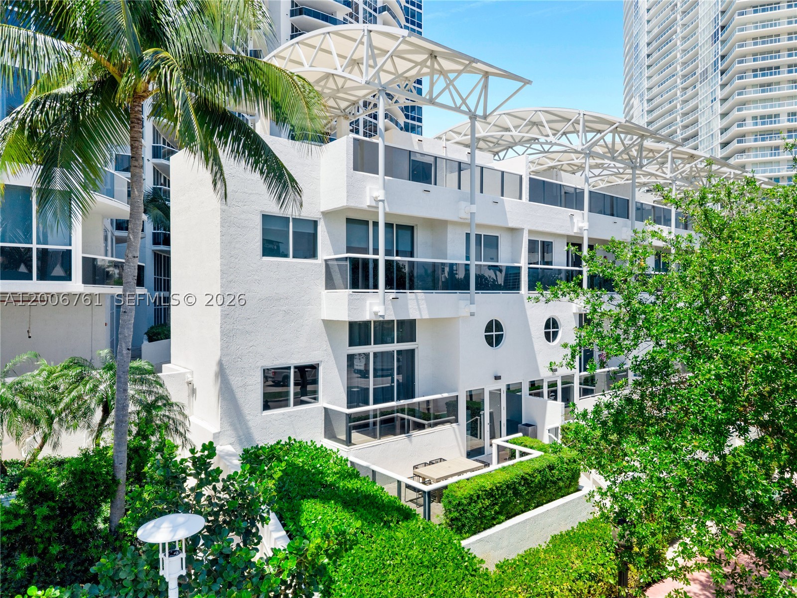 Miami Beach photo 2