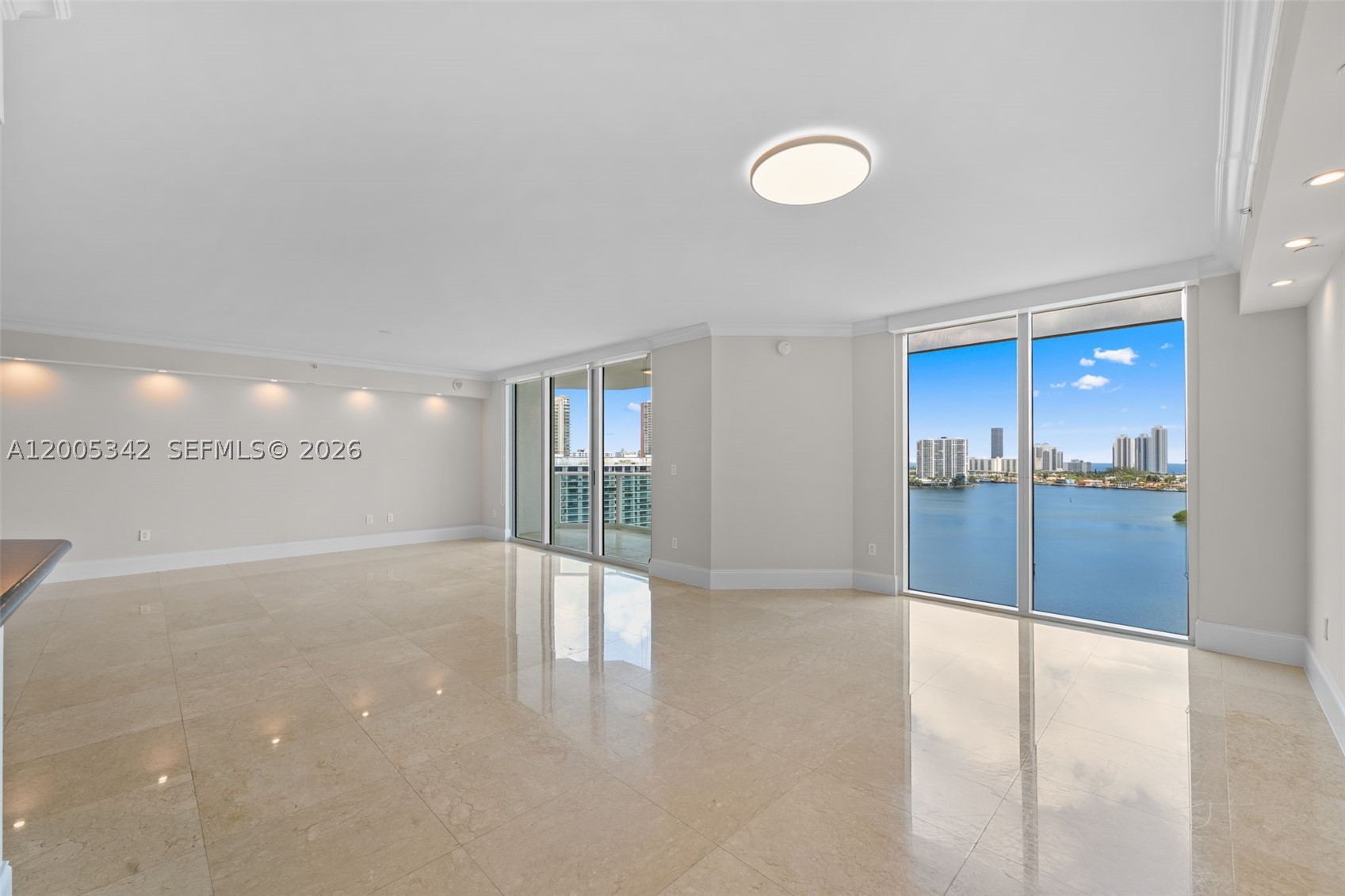 Aventura photo 5