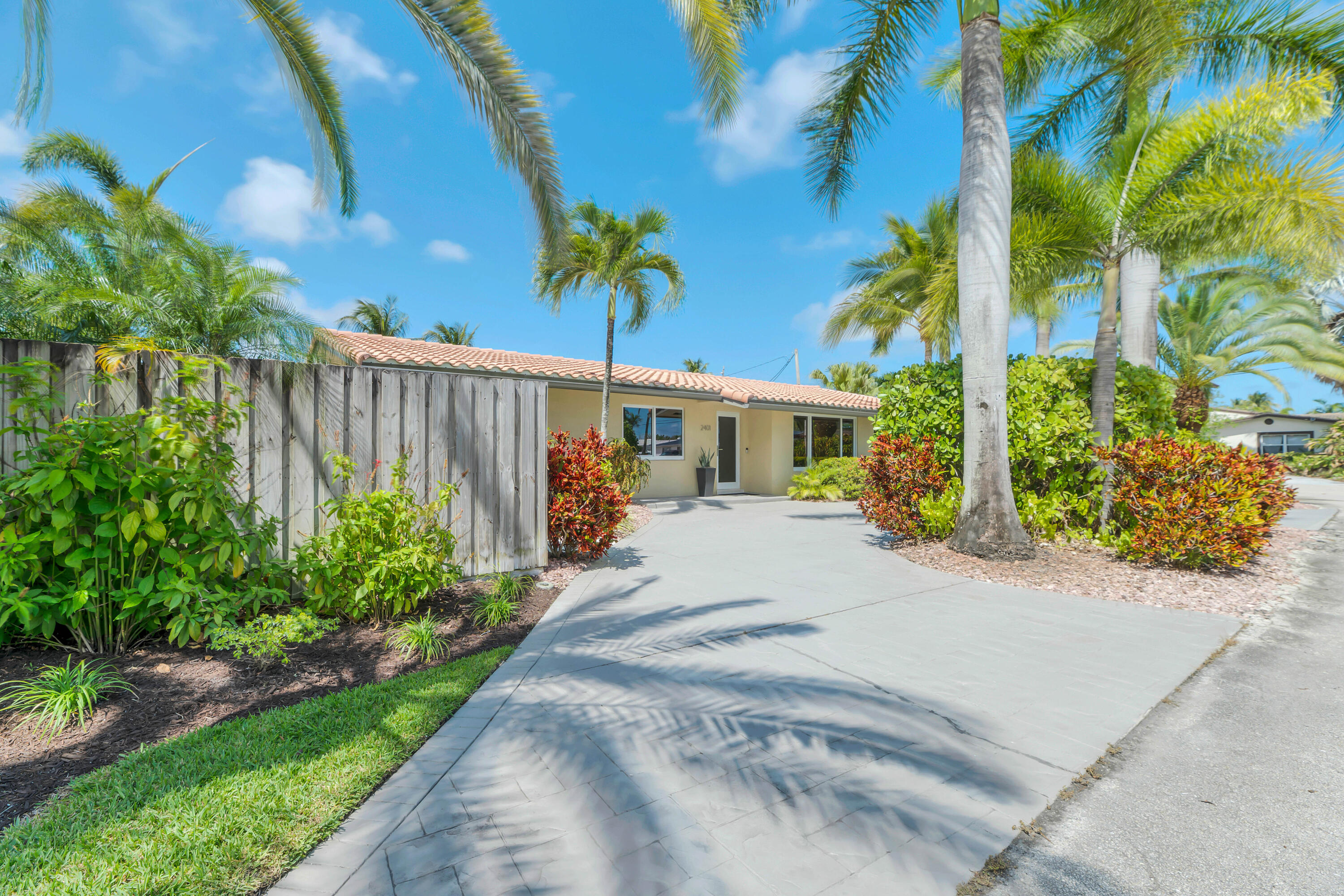 Wilton Manors photo 4