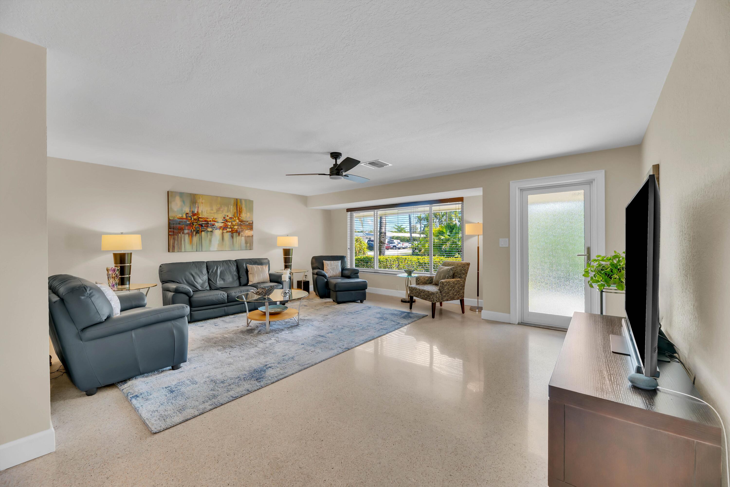 Wilton Manors photo 5