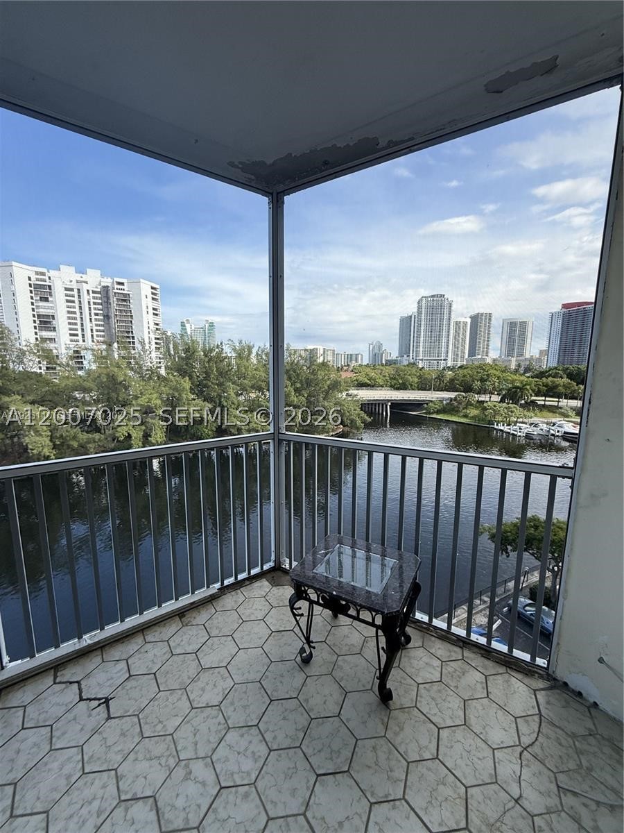 Hallandale Beach photo 2