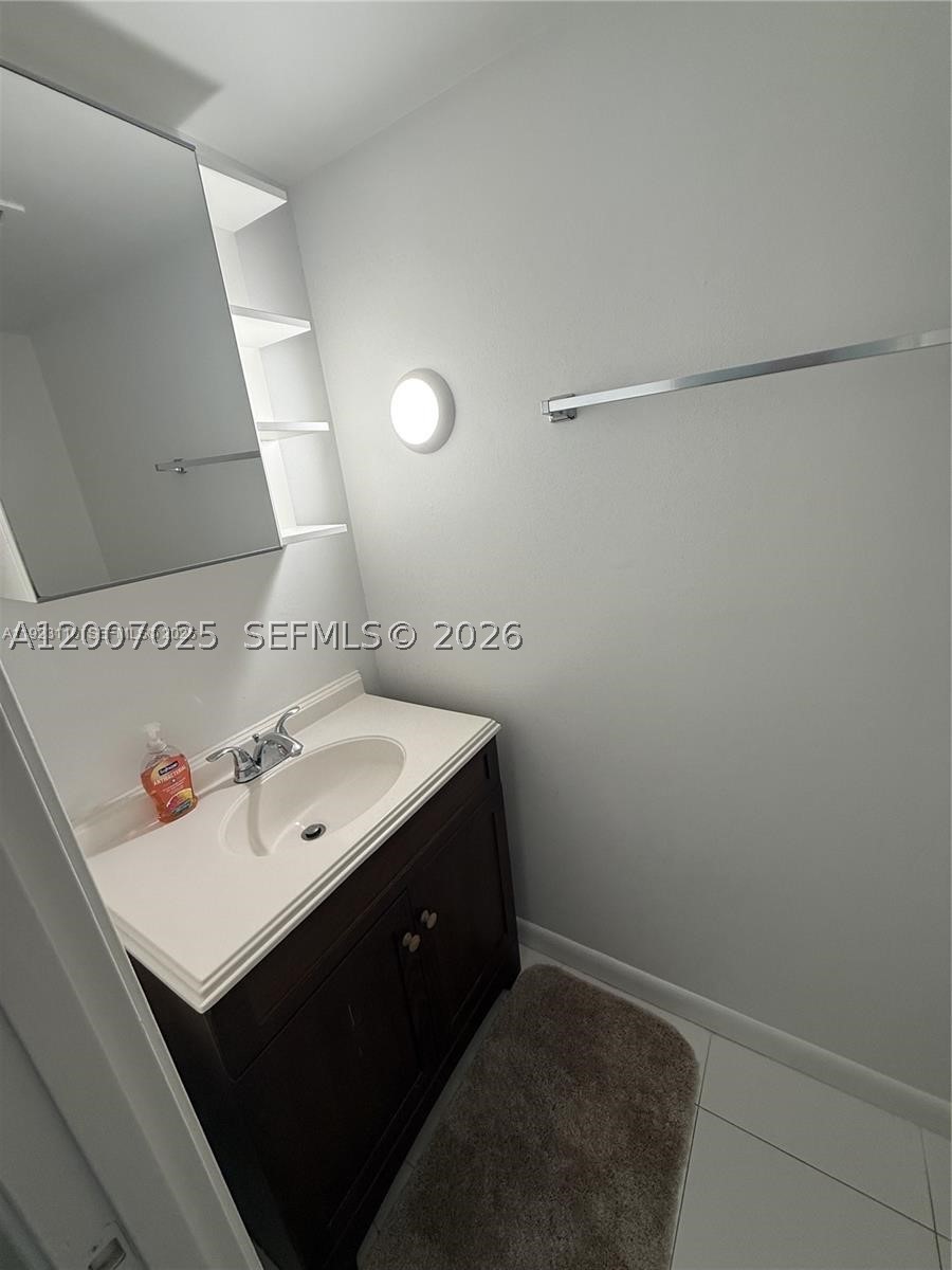 Hallandale Beach photo 3