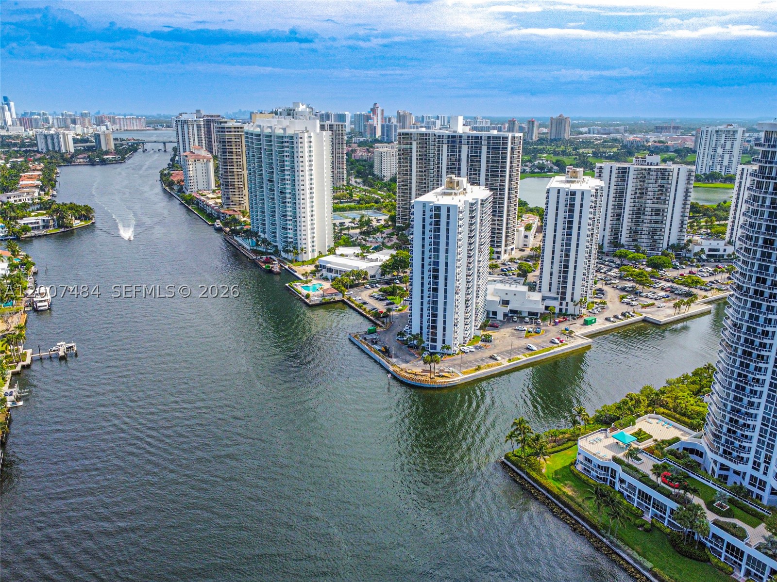 Aventura photo 1