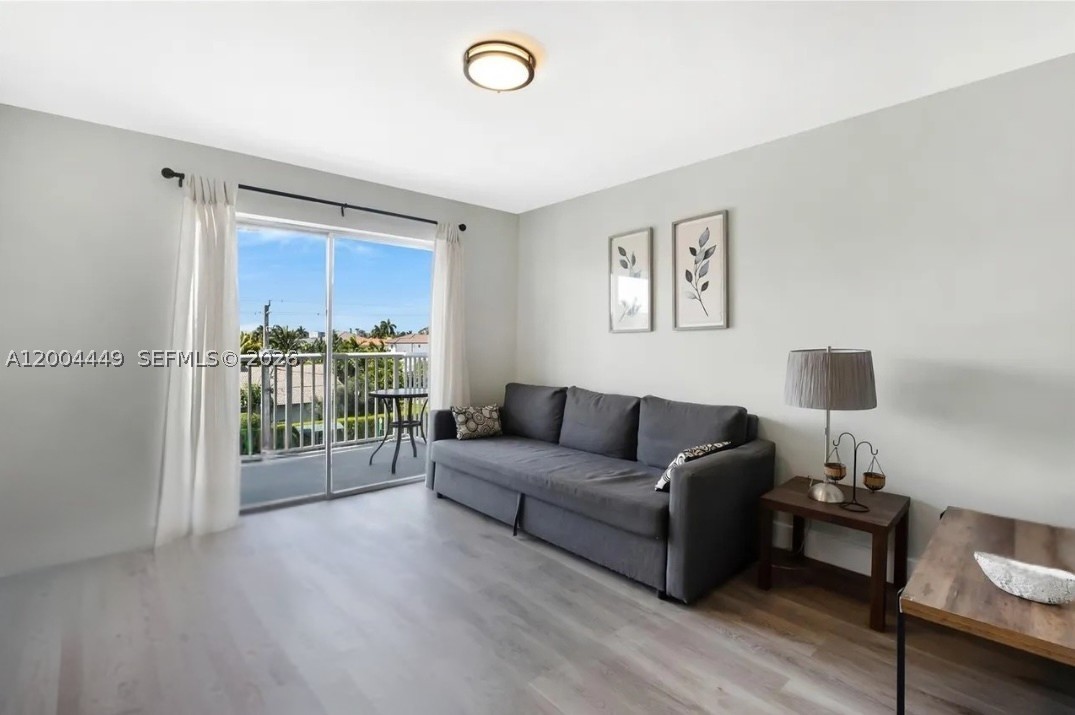 North Miami Beach photo 1