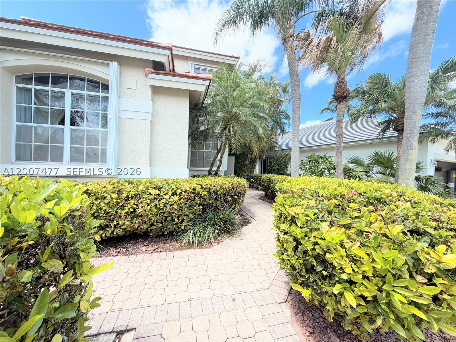 Pembroke Pines photo 2