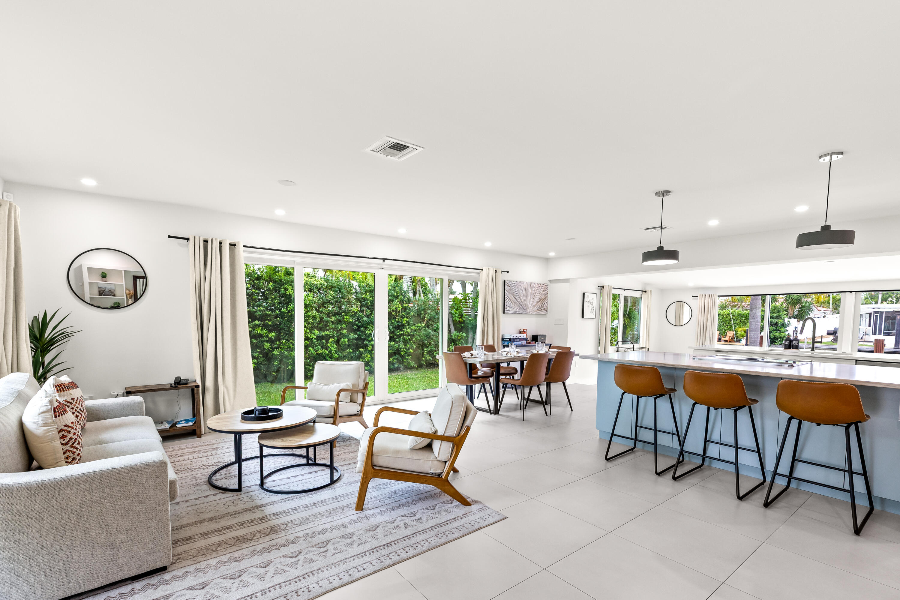 Wilton Manors photo 2