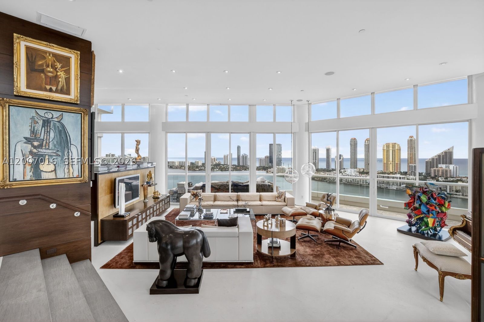 Aventura photo 2