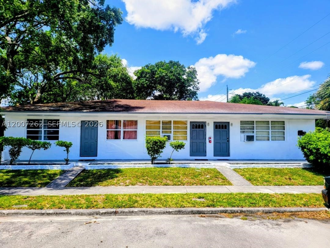 North Miami Beach photo 2