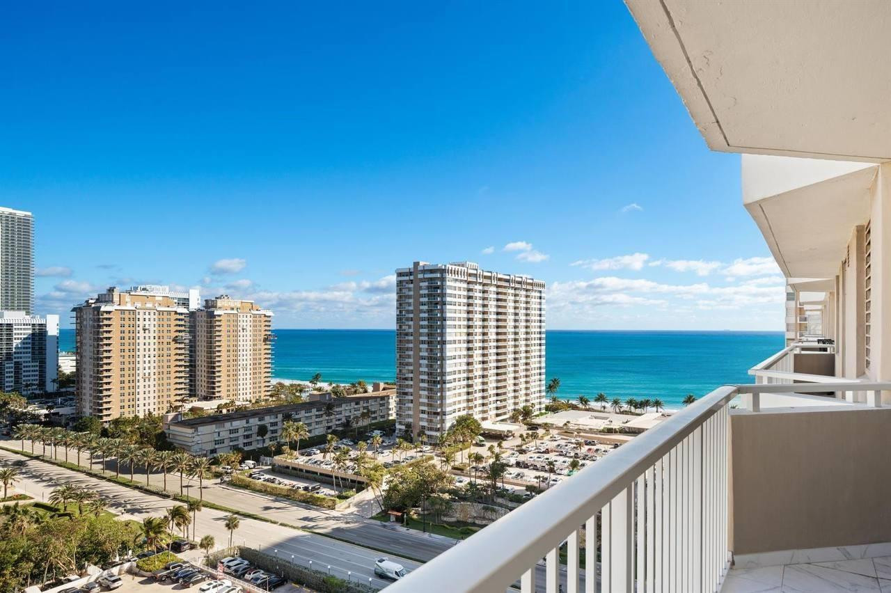 Hallandale Beach photo 1