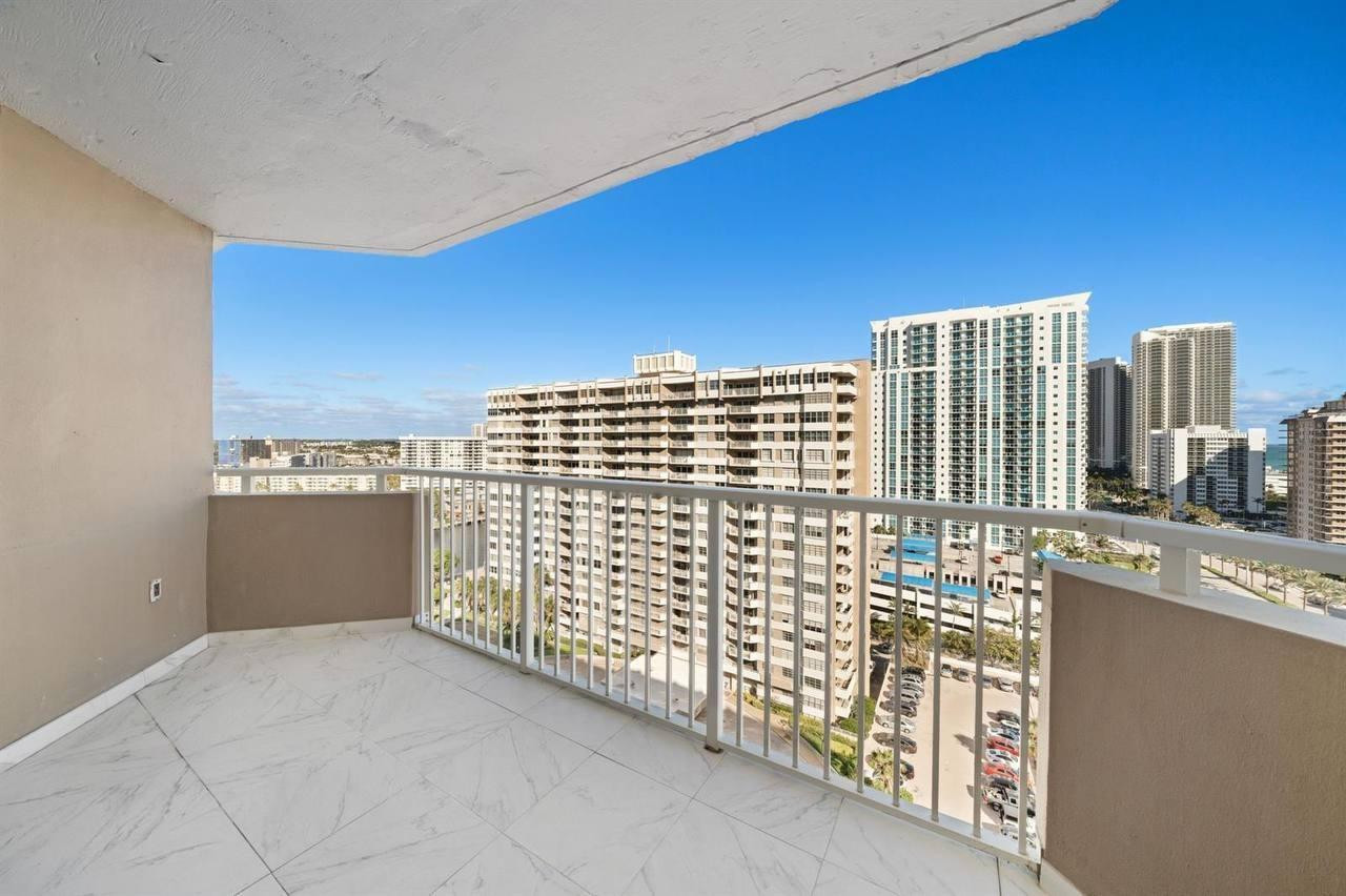 Hallandale Beach photo 4