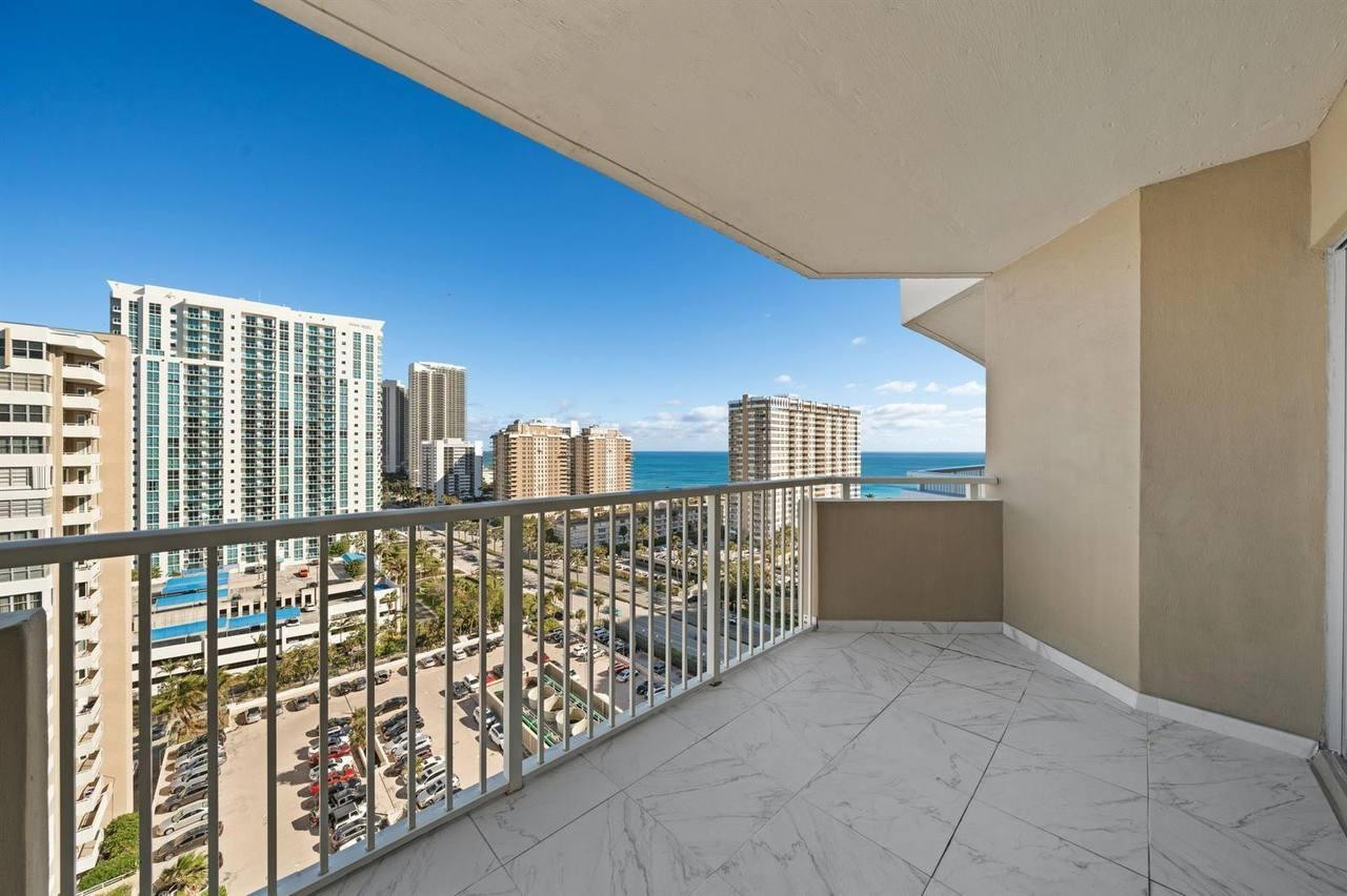 Hallandale Beach photo 5