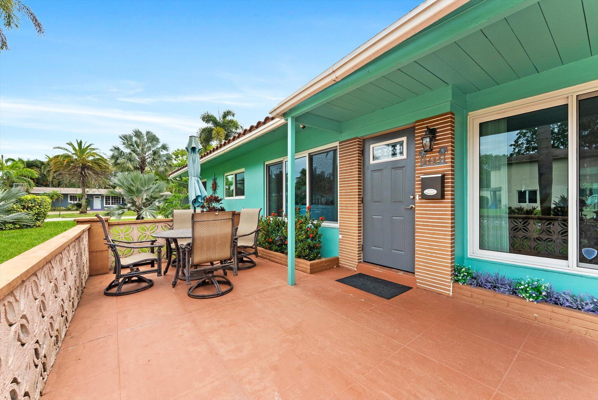 Wilton Manors photo 2