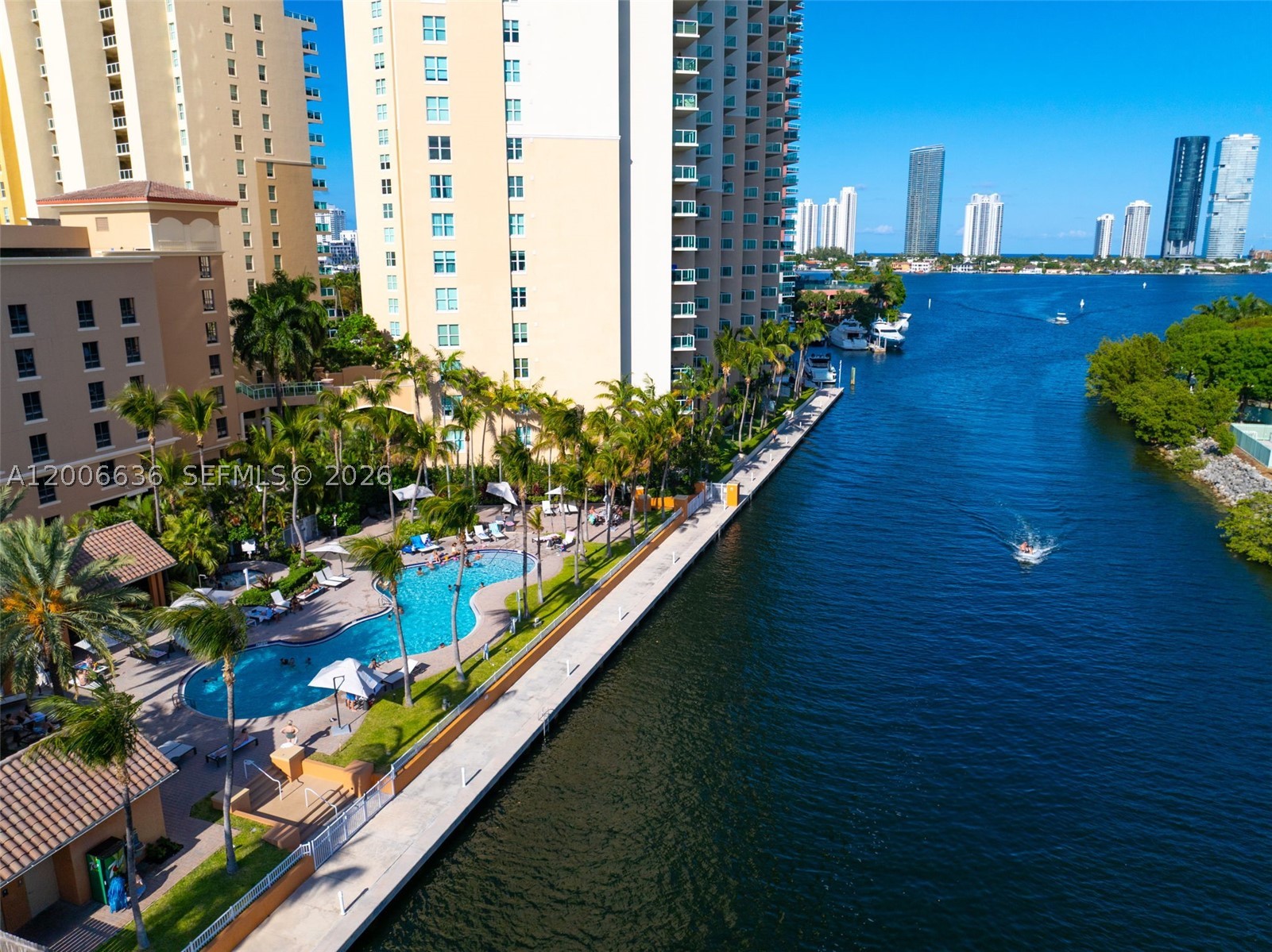 Aventura photo 3