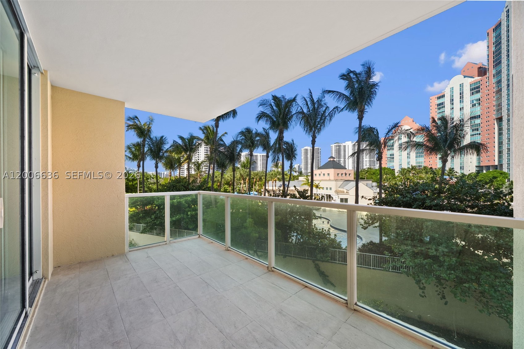 Aventura photo 5