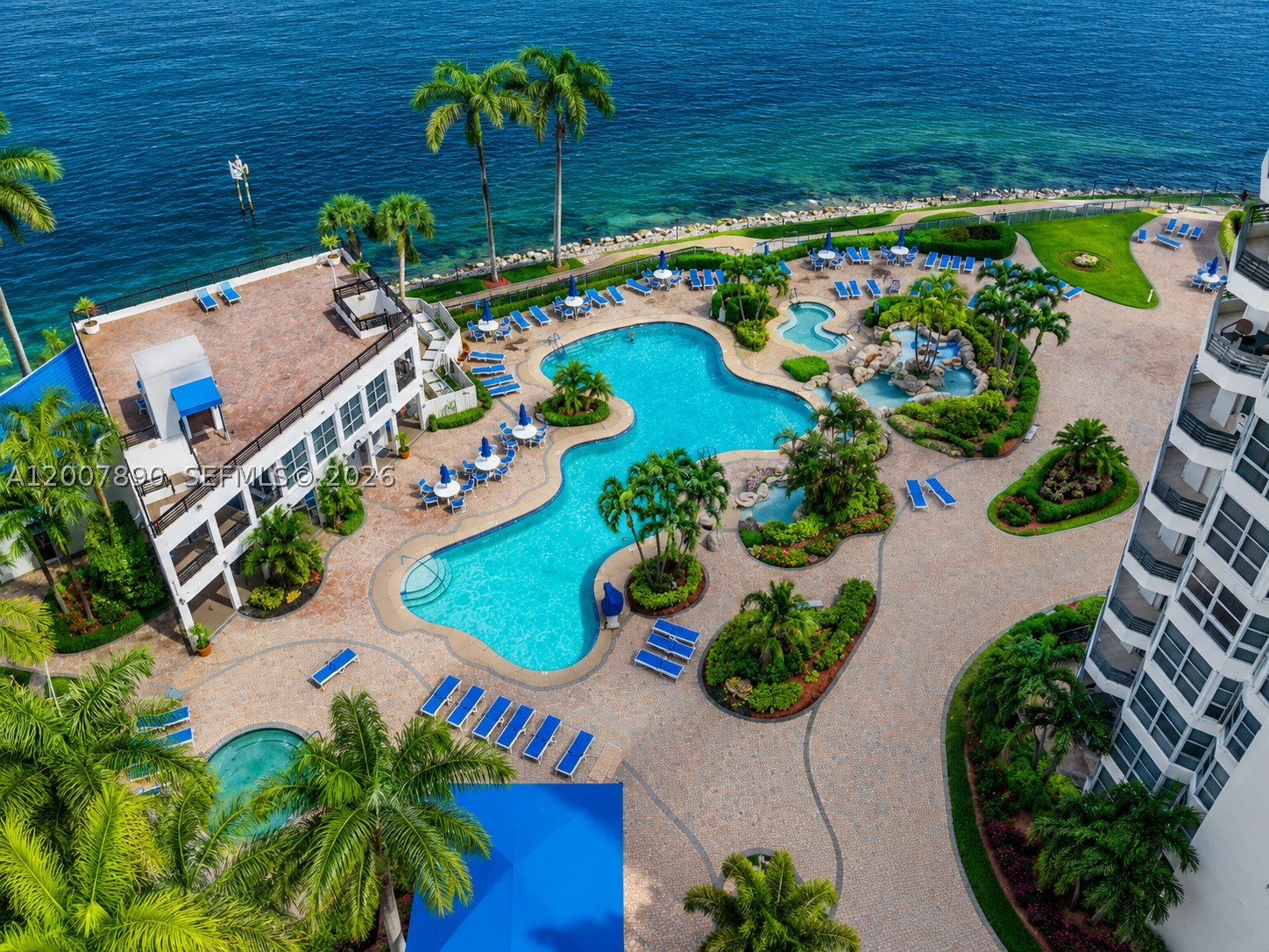 Aventura photo 4