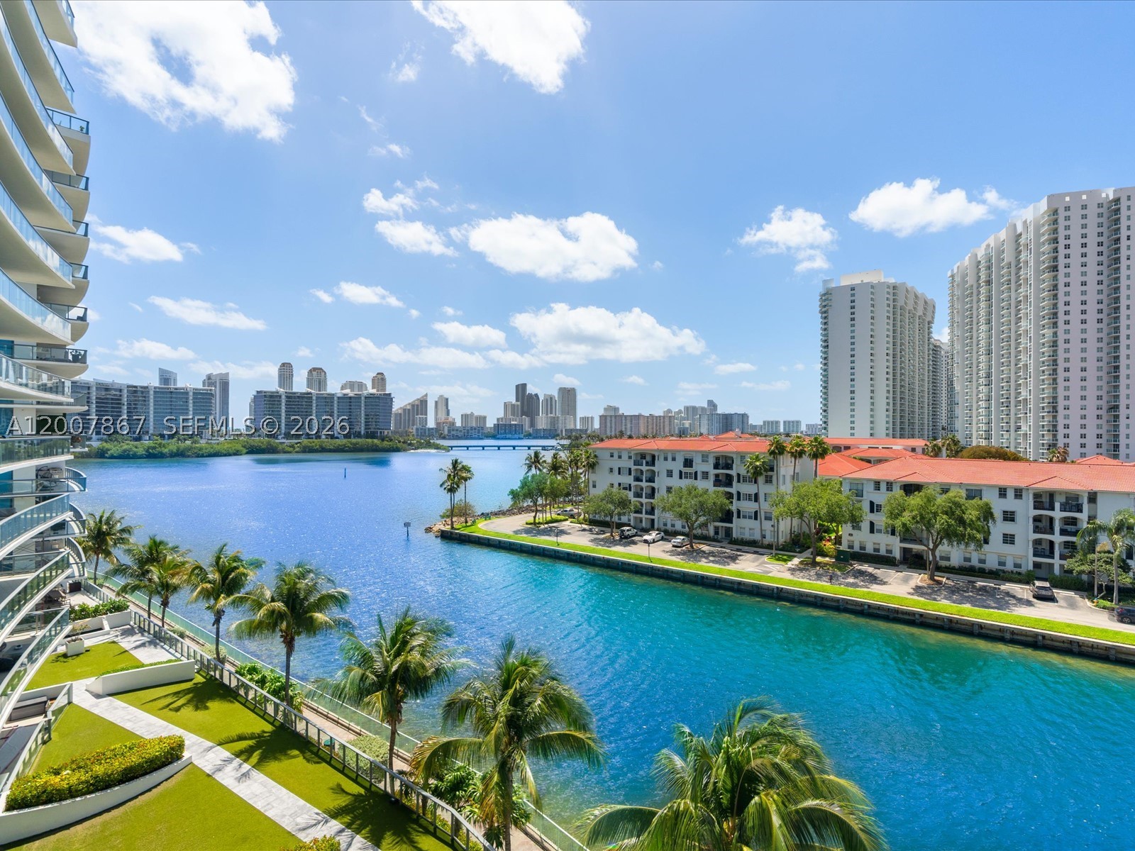 Aventura photo 4