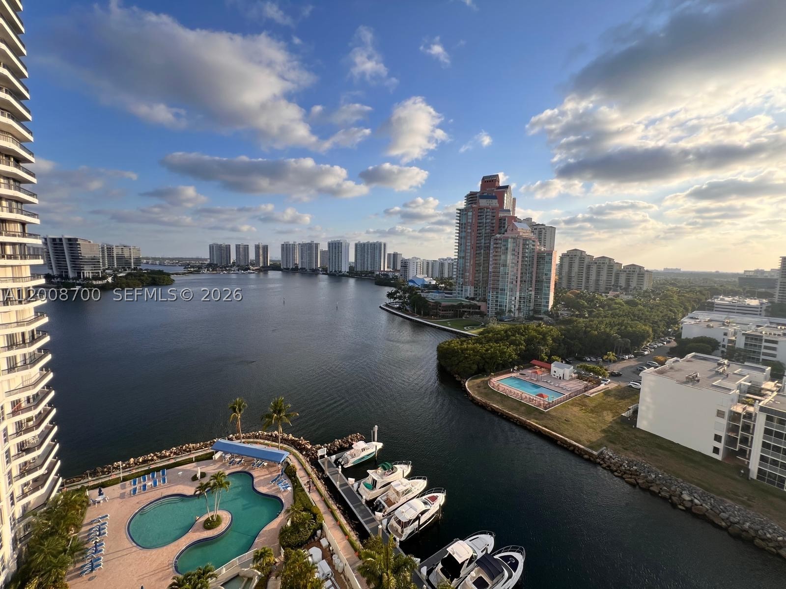 Aventura photo 1