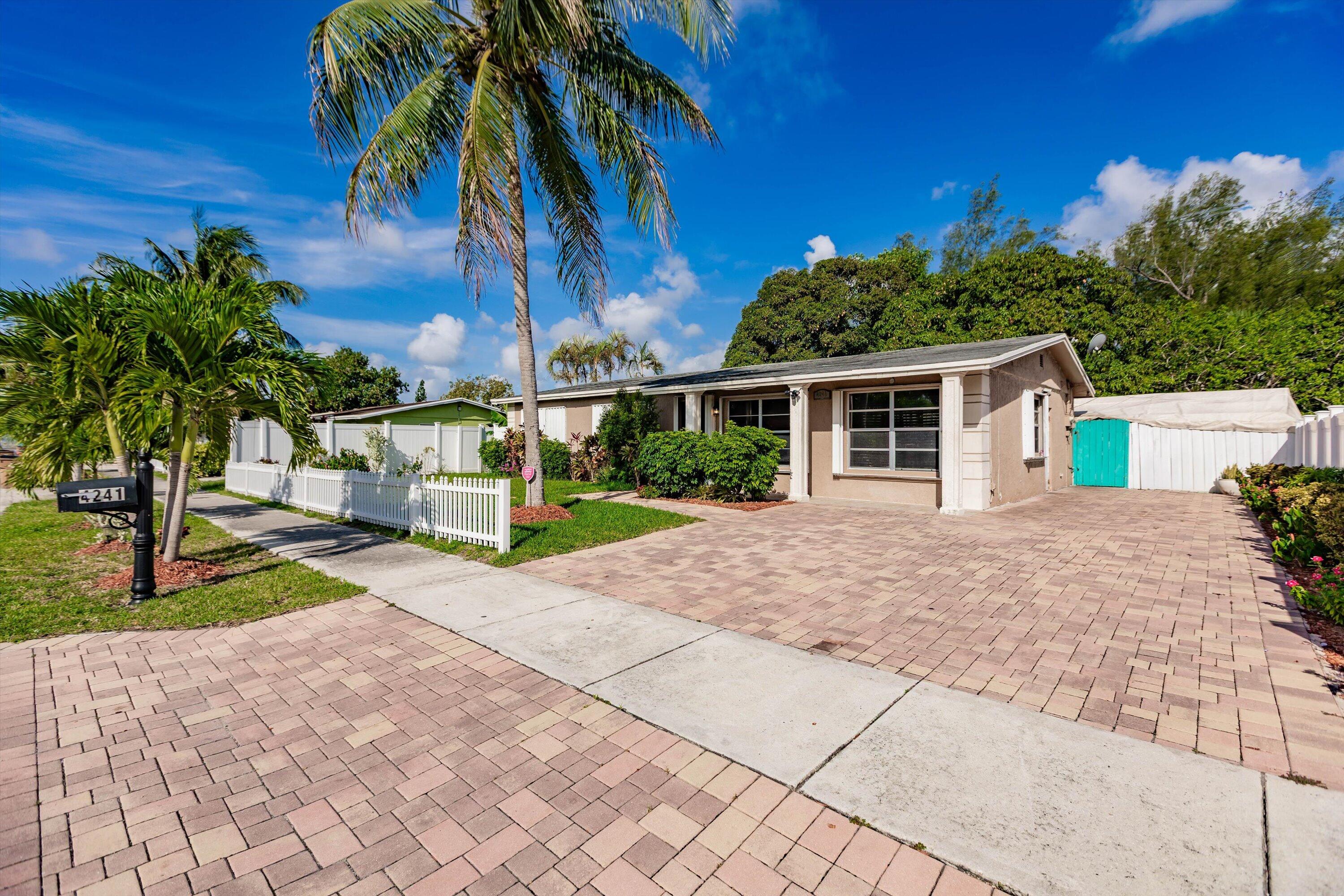 Pompano Beach photo 1
