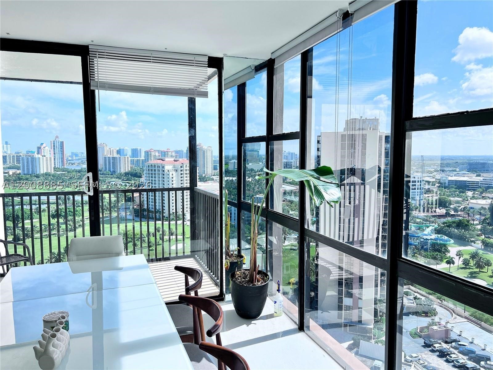 Aventura photo 4