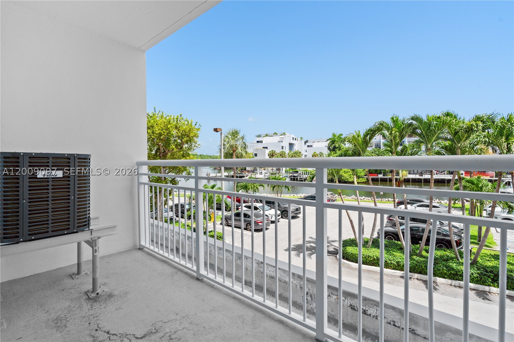 Sunny Isles Beach photo 2