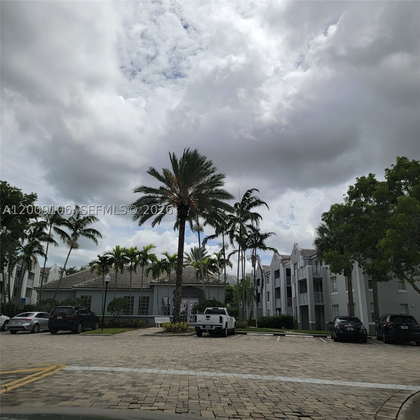 Pembroke Pines photo 2