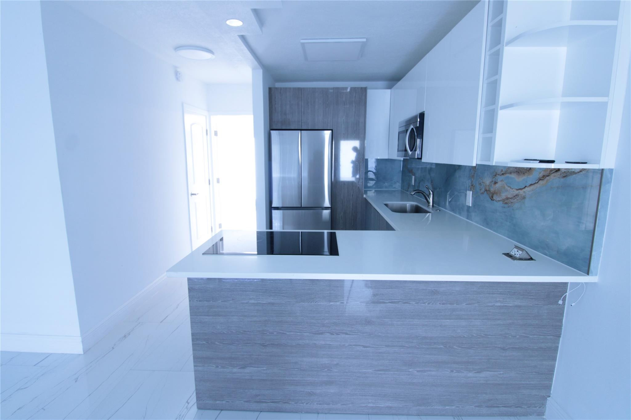 Hallandale Beach photo 4