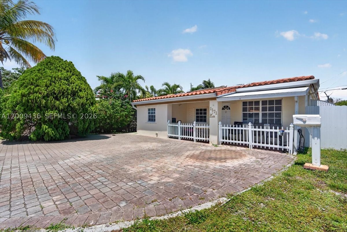 North Miami Beach photo 4