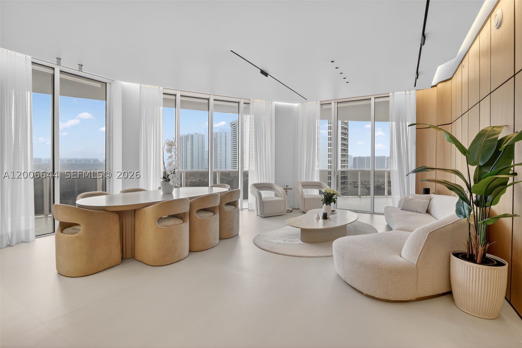 Aventura photo 3