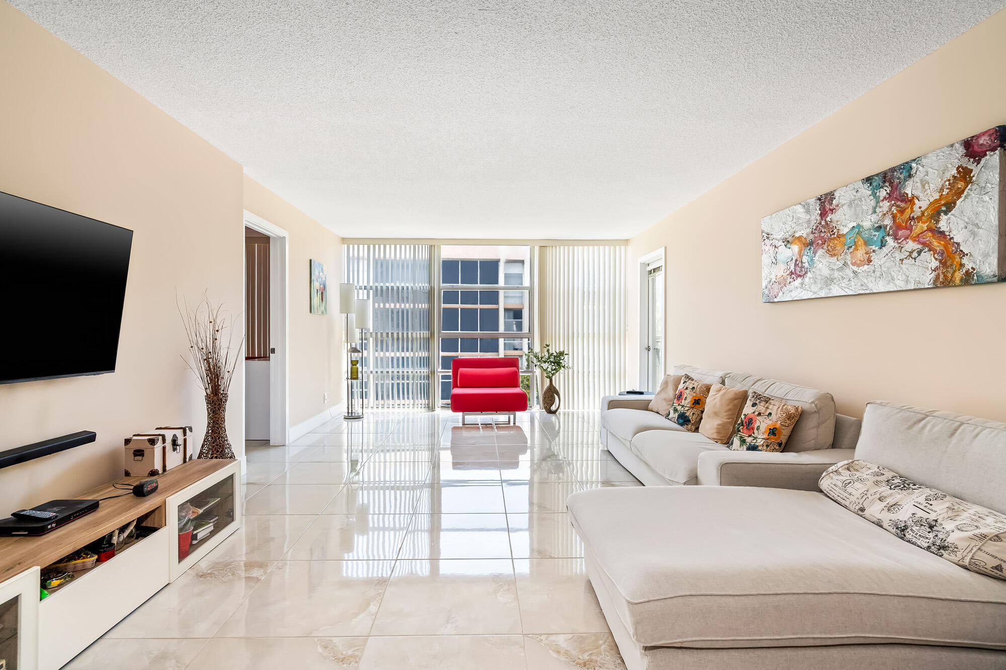 Hallandale Beach photo 1