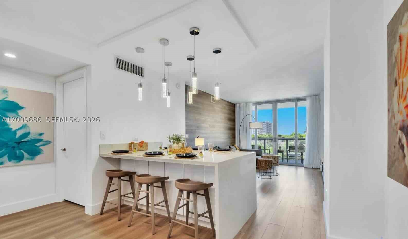 Hallandale Beach photo 2
