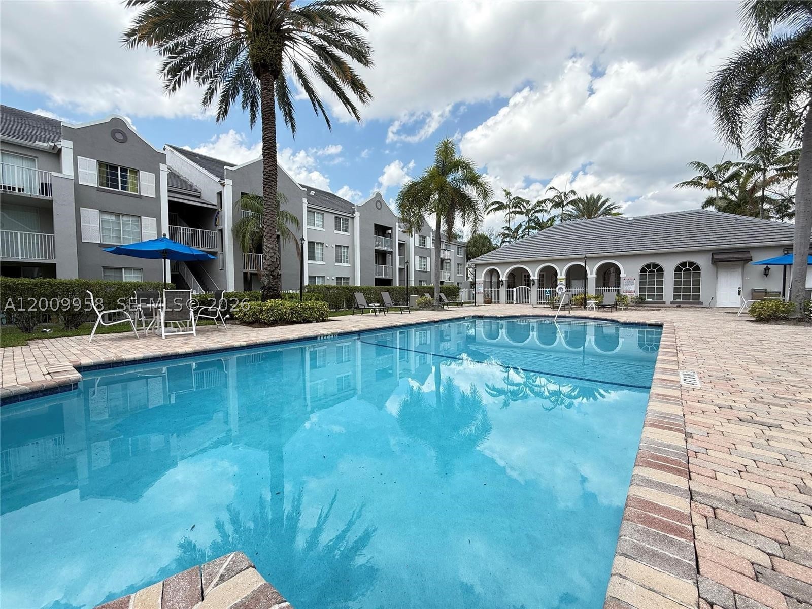 Pembroke Pines photo 2