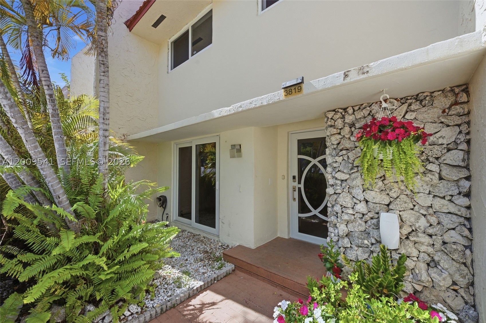 North Miami Beach photo 2