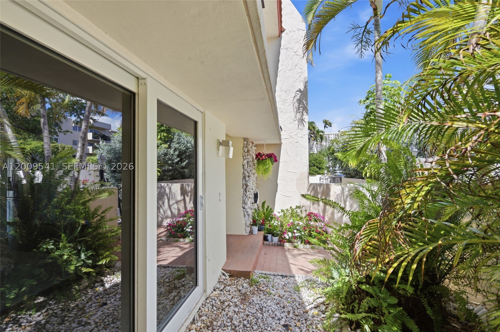 North Miami Beach photo 3