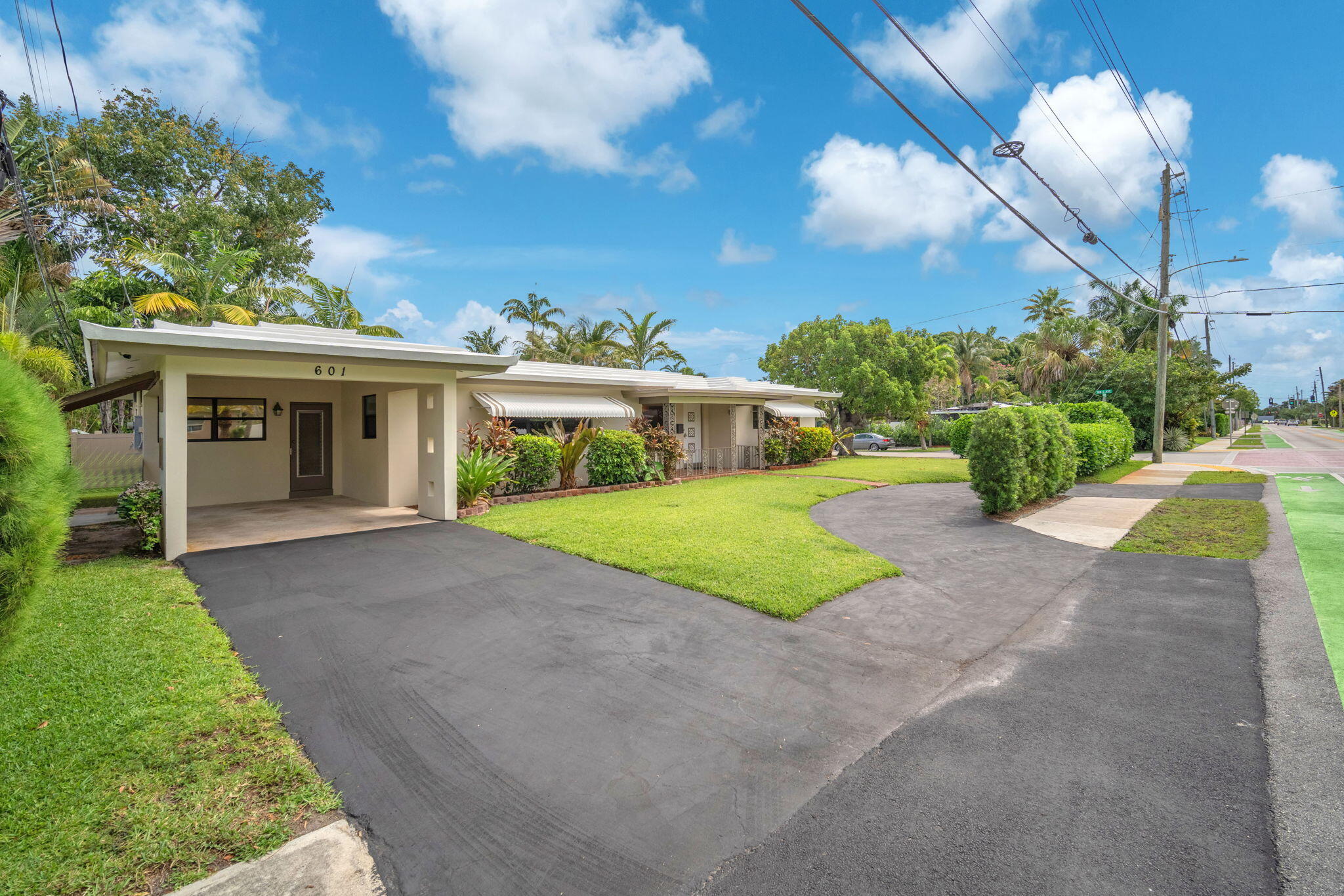 Wilton Manors photo 2
