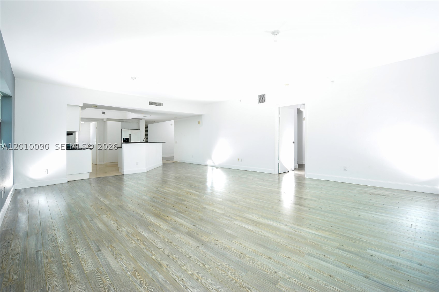 North Miami photo 3
