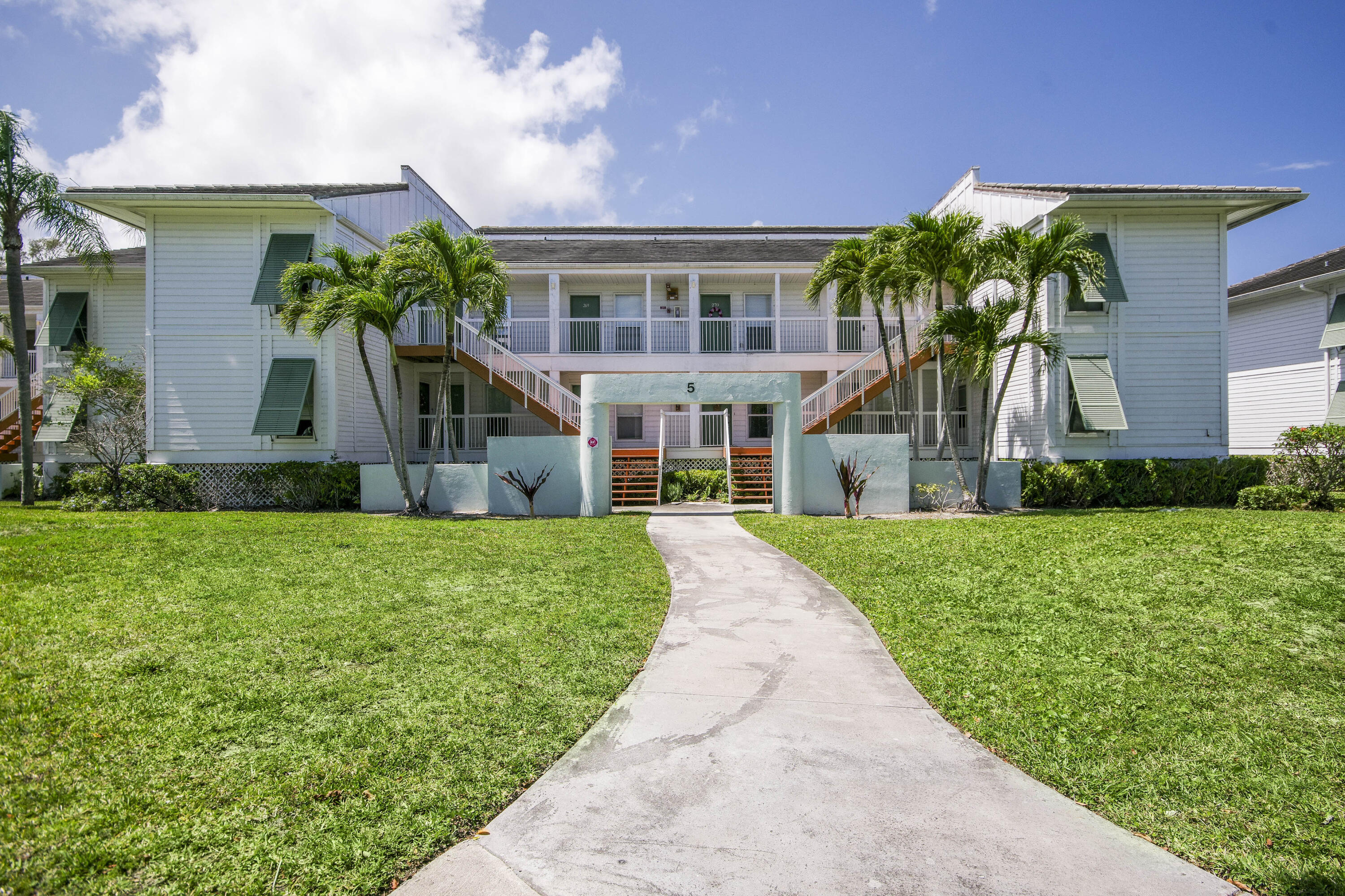 Palm Beach Gardens photo 2
