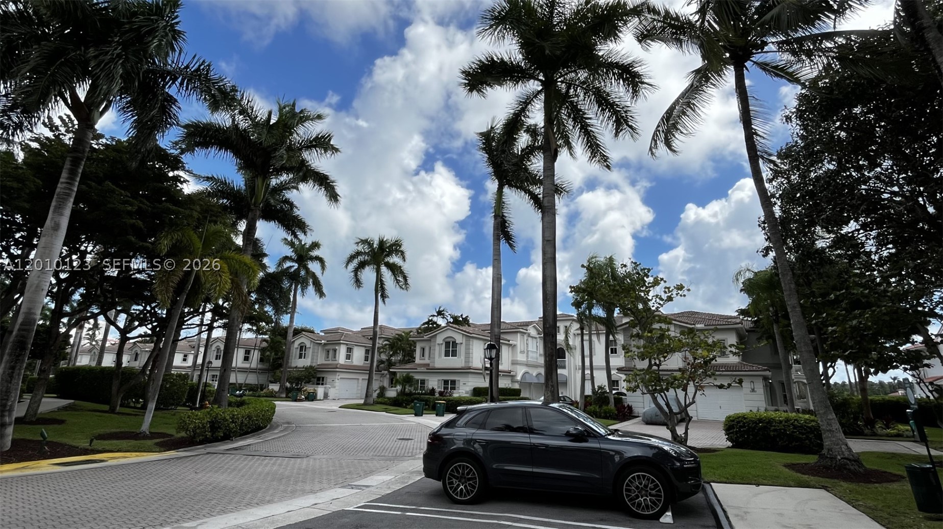 Aventura photo 4