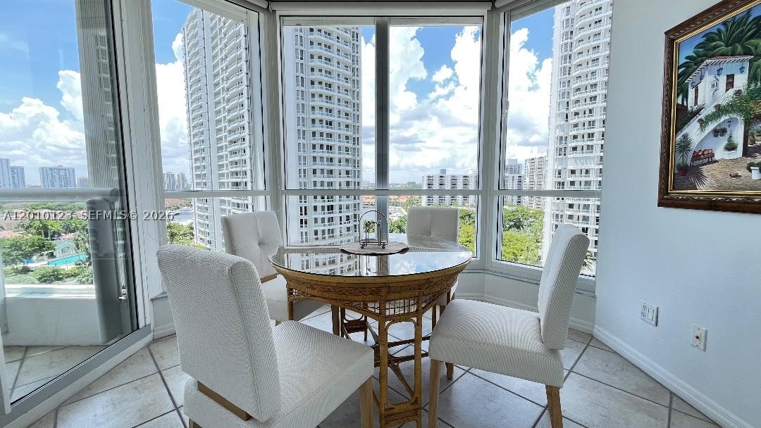 Aventura photo 5