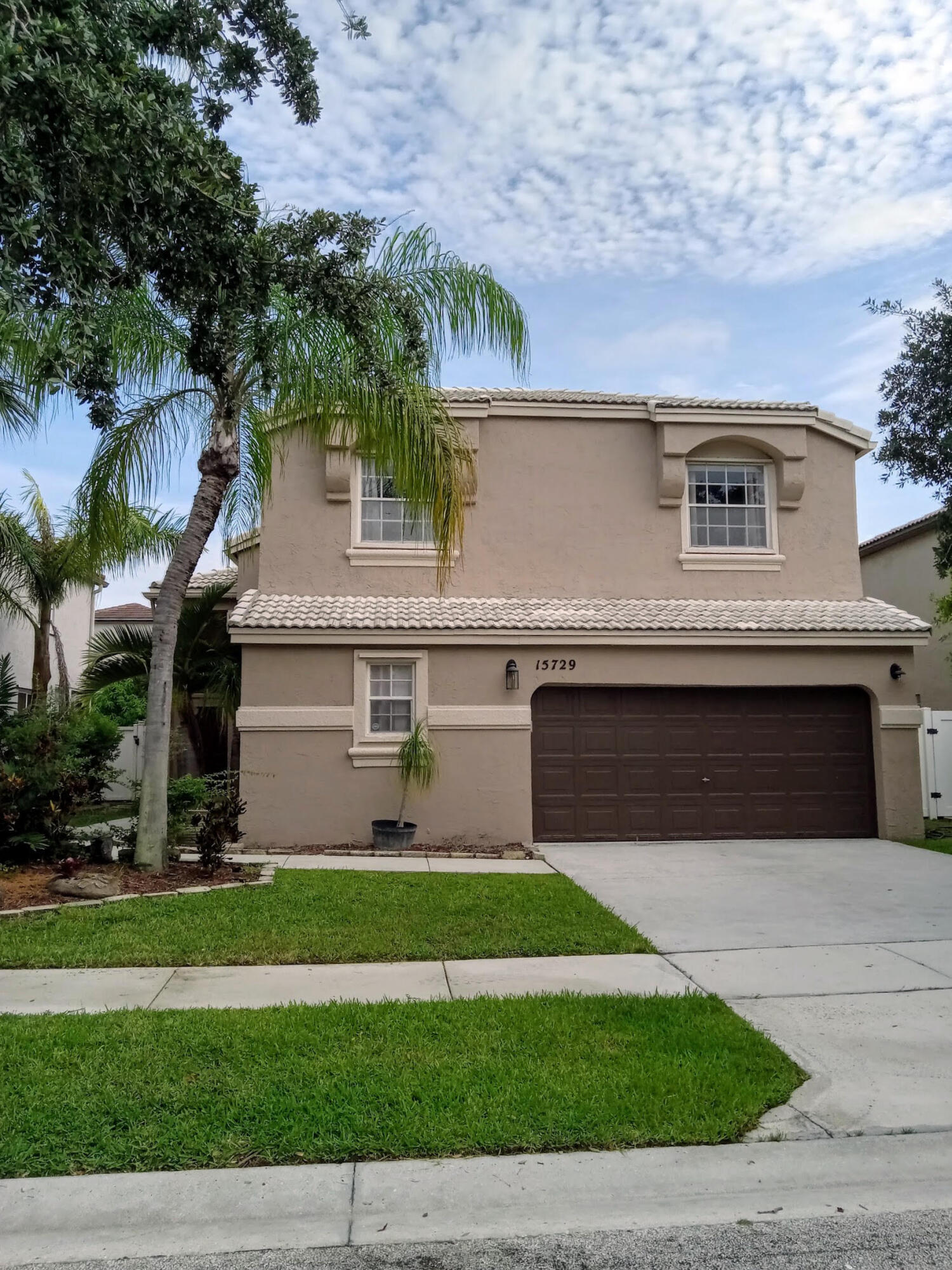 Pembroke Pines photo 1