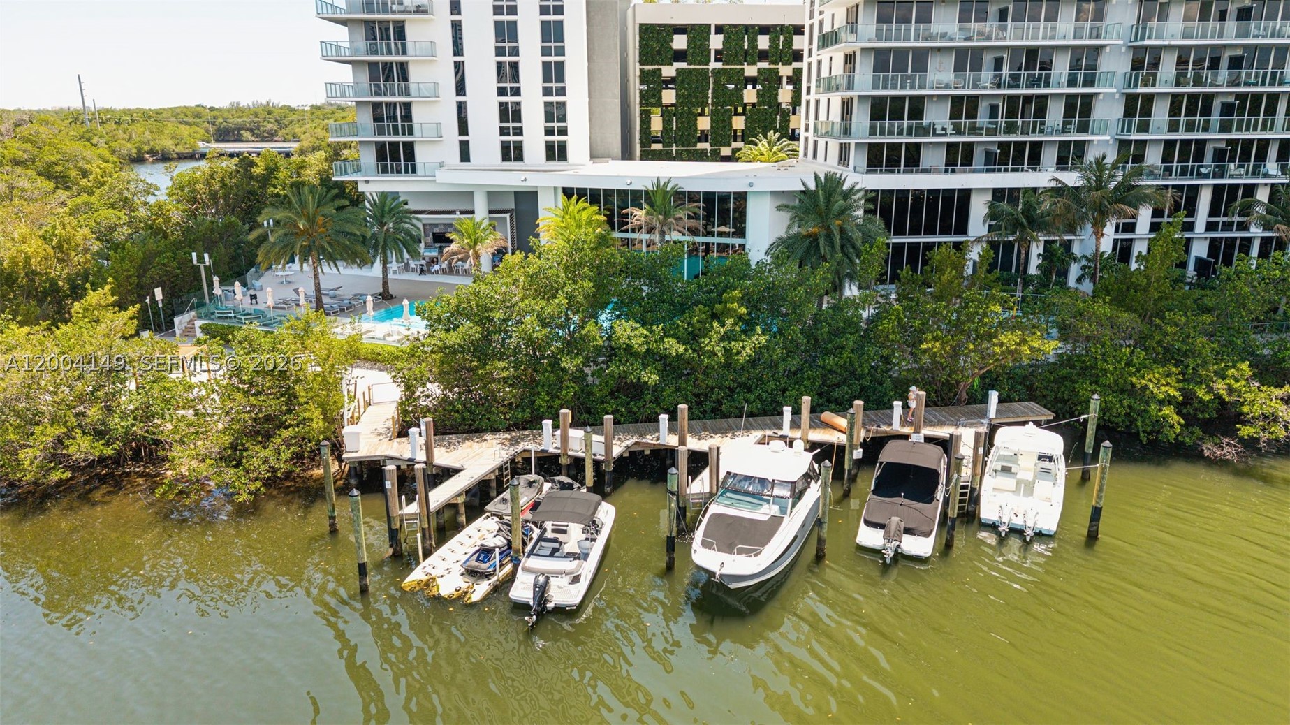 North Miami Beach photo 2