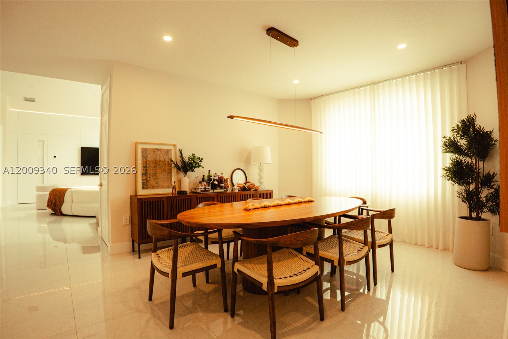 Miramar photo 5