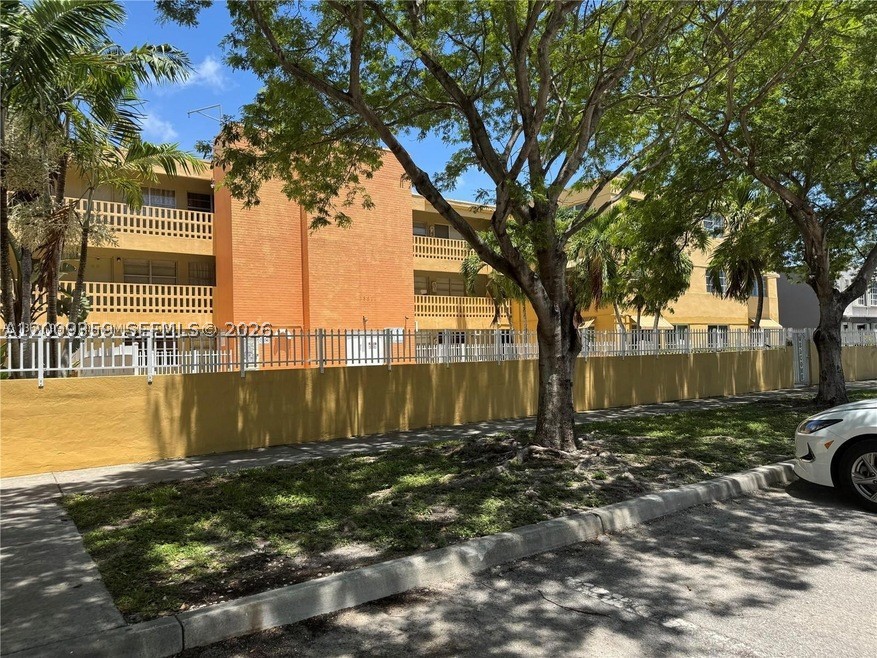North Miami Beach photo 1