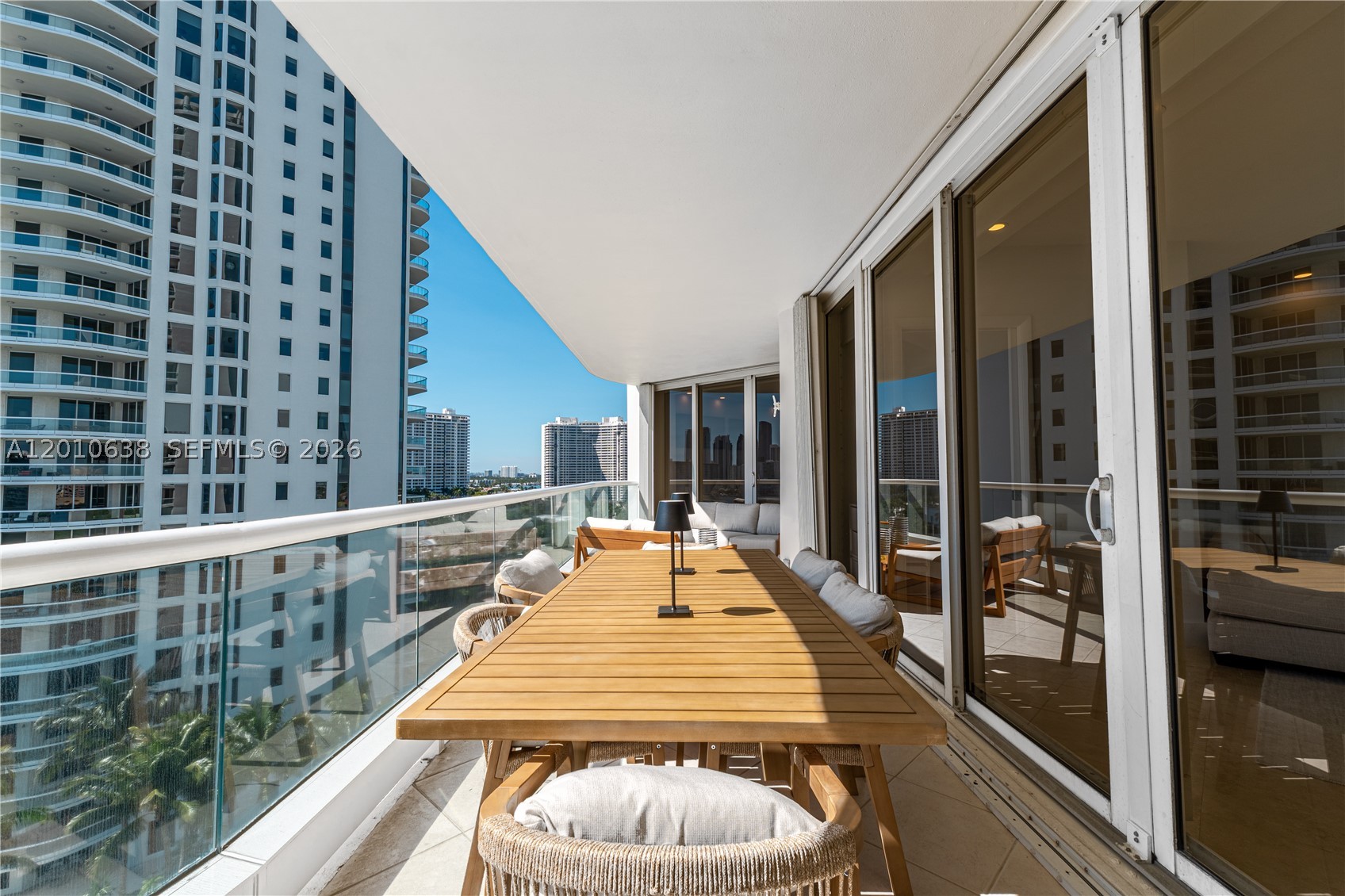 Aventura photo 2