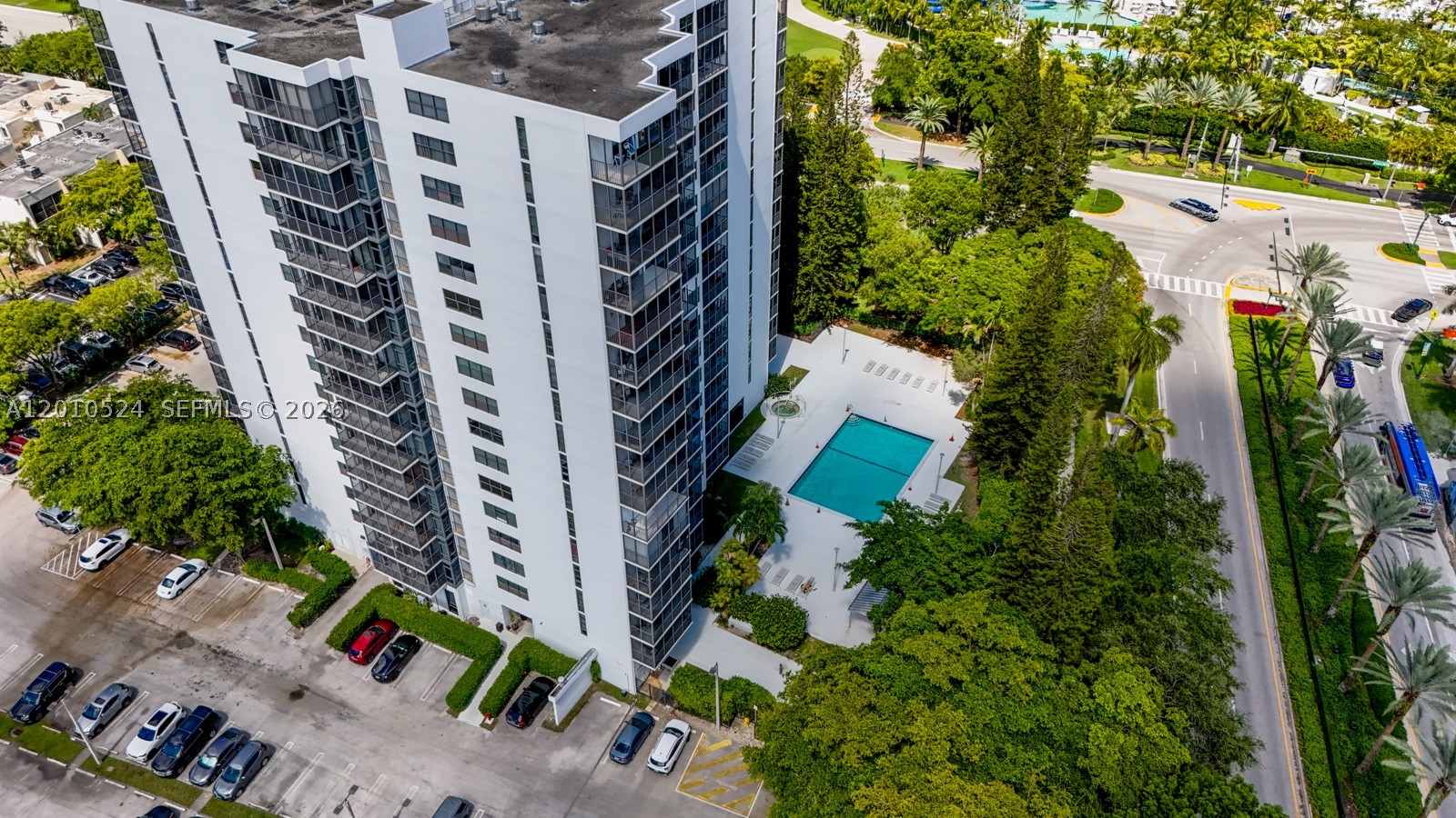 Aventura photo 2