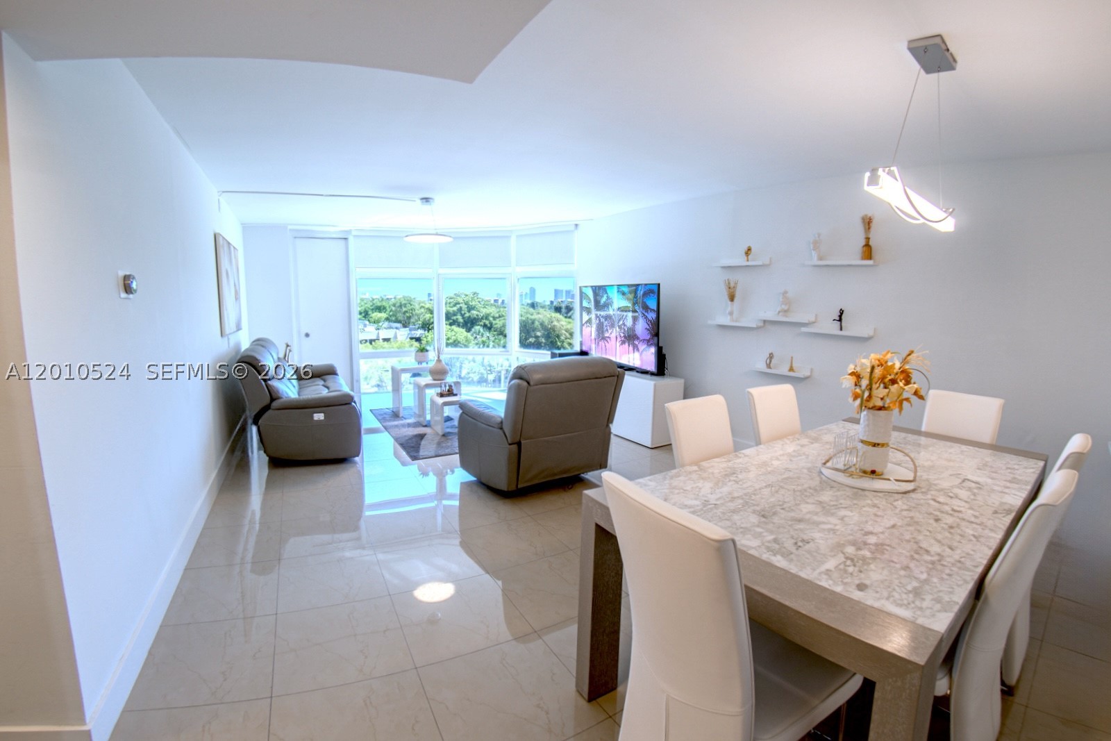 Aventura photo 3