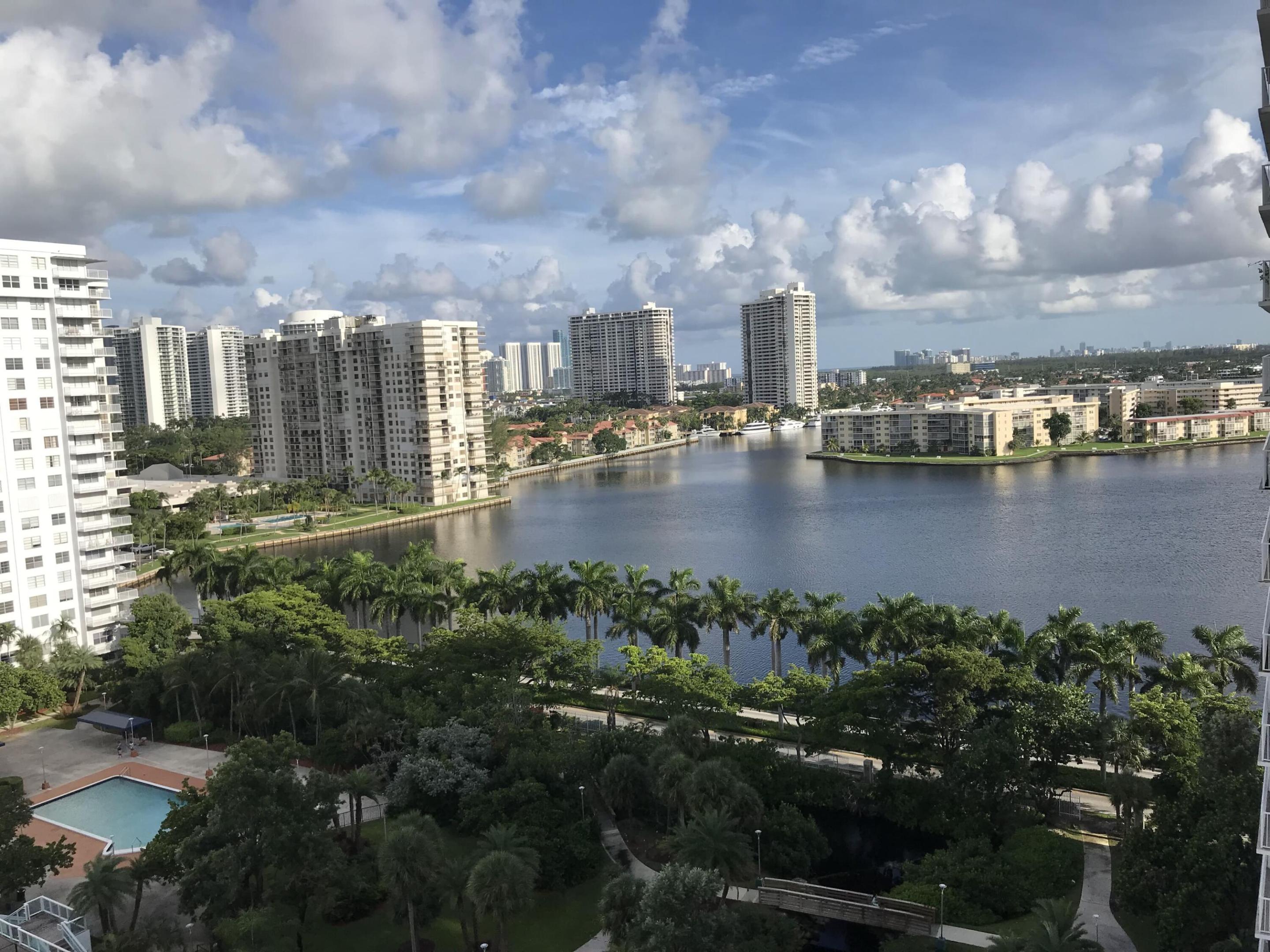 Aventura photo 2